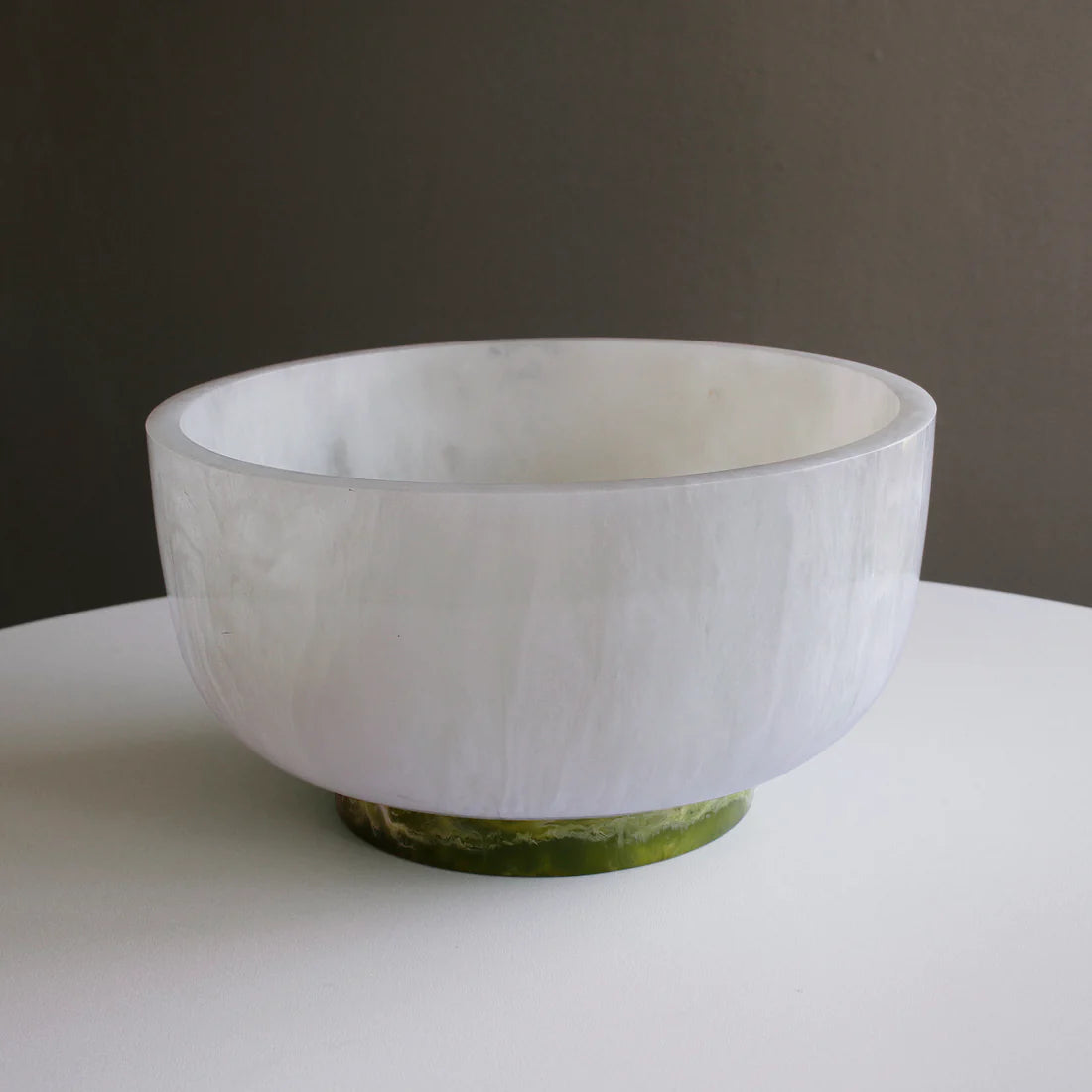 BB RESIN Rio Large Bowl with Base