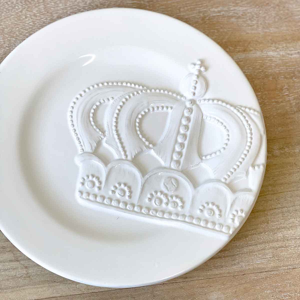 Royal Crown Embossed Plates White 8" Set of 4